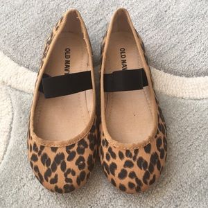 NWOT Girls Leopard Print Elastic Mary Janes